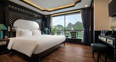 SENIOR SUITE WITH PRIVATE BALCONY