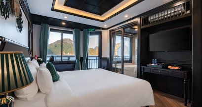 SENIOR SUITE WITH PRIVATE BALCONY