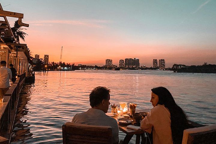 Water Puppet Show -  Dinner On Cruise