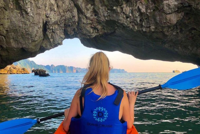 18.-Kayaking